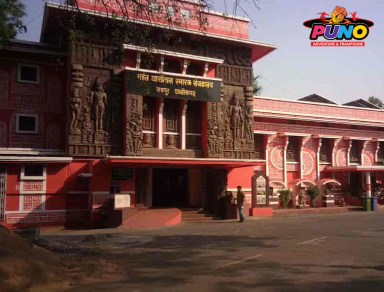 nearest tourist places from raipur